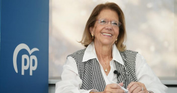 Elvira Rodríguez antes de su intervención.