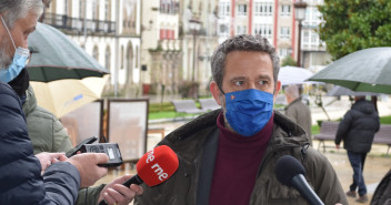 El vicesecretario de Participación, Jaime de Olano, atiende a los medios en Lugo