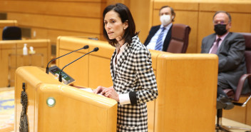 Pilar Rodríguez en el Pleno del Senado 