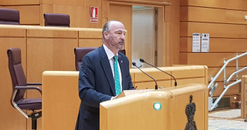 El senador del PP por Almería Luis Rogelio Rodríguez-Comendador