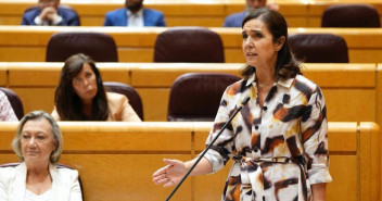 Pilar Rojo durante su intervención.