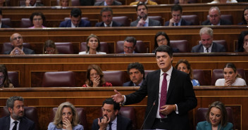 Carlos Rojas en la sesión de control al Gobierno en el Congreso