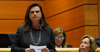 Rosa Viera en el Senado 
