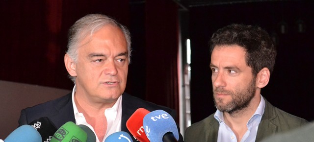 Esteban González Pons y Borja Sémper hacen declaraciones a los medios