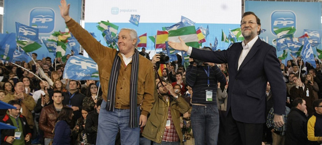 Javier Arenas da la bienvenida a Mariano Rajoy