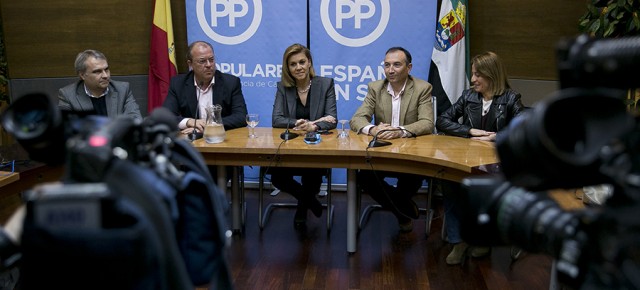 María Dolores de Cospedal preside la Junta Directiva del PP de Extremadura