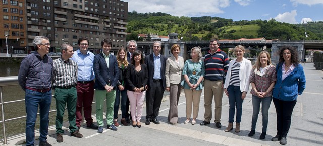 María Dolores de Cospedal visita Bilbao