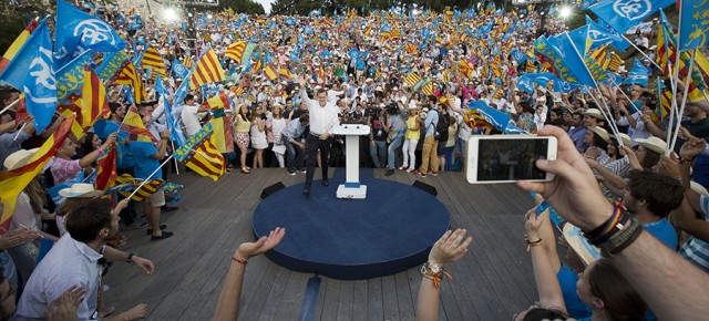 Mariano Rajoy en el cierre de campaña en Valencia