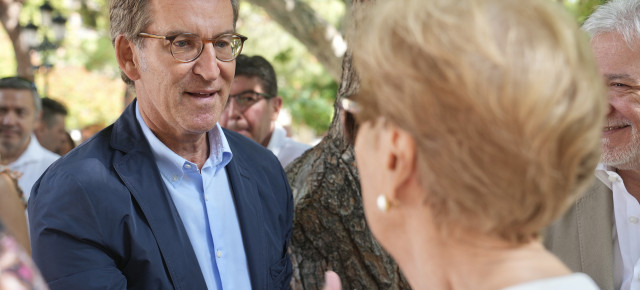 El presidente del PP, Alberto Núñez Feijóo, participa en un acto del PP en Zaragoza.