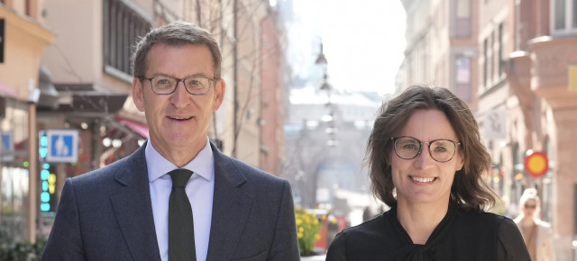 Alberto Núñez Feijóo se reúne con Jessika Roswall, Ministra para la UE de Suecia