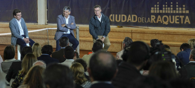 Alberto Núñez Feijóo en un acto en la Ciudad de la Raqueta con el alcalde de Madrid, Almeida, y Toni Nadal.