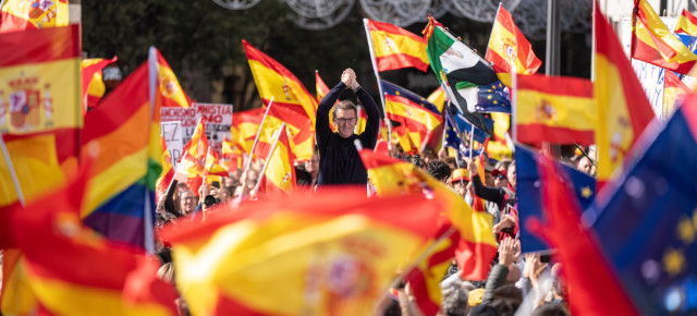 Concentración en defensa de la igualdad de los españoles en Madrid