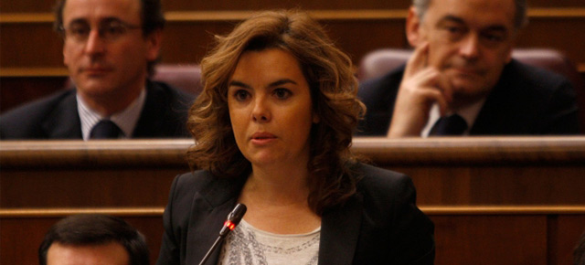 Soraya Sáenz de Santamaría durante su intervención en la sesión de control
