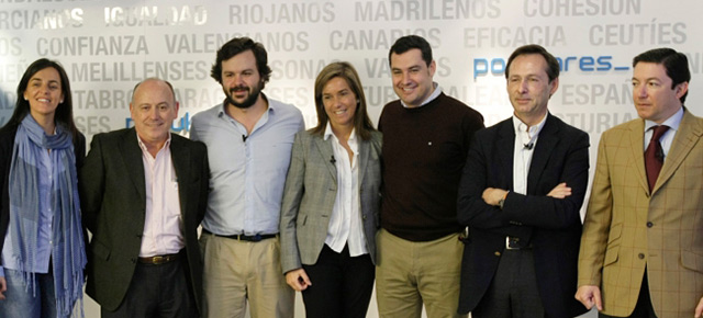 Foto de familia de la presentación de los actos de la convención 30 Aniversario NNGG