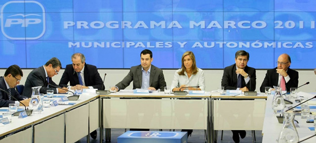 Ana Mato y Cristóbal Montoro en la redacción del programa marco electoral del PP