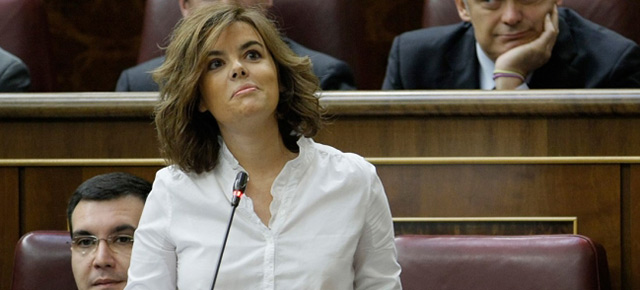 Soraya Sáenz de Santamaría interviene desde su escaño