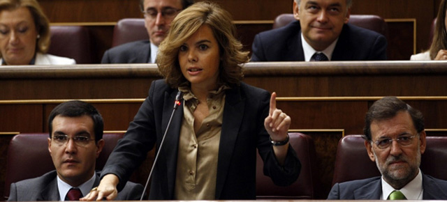 Soraya Sáenz de Santamaría durante su intervención en la sesión de control al Gobierno