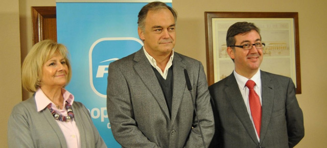 Esteban González Pons durante una rueda de prensa en Albacete