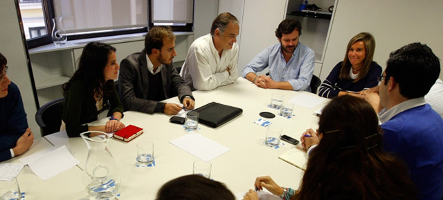 González Pons y Ana Mato durante la reunión con NNGG