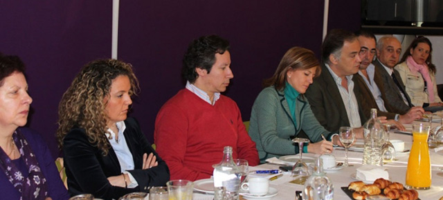Esteban González Pons con la candidata del PP a la Presidencia de Asturias, Isabel Pérez-Espinosa