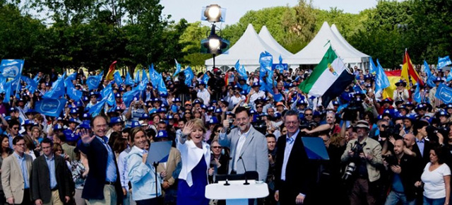 Mariano Rajoy y Esperanza Aguirre en el mitin de Madrid