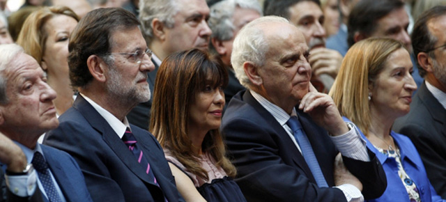 Mariano Rajoy en la investidura de Esperanza Aguirre como presidenta de la Comunidad de Madrid
