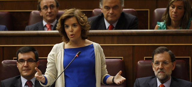 Soraya Sáenz de Santamaría durante su intervención en la sesión de control al Gobierno