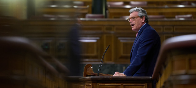 Ricardo Tarno en el Pleno del Congreso