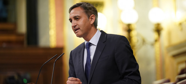 César Sánchez en la sesión de control al Gobierno en el Pleno del Congreso