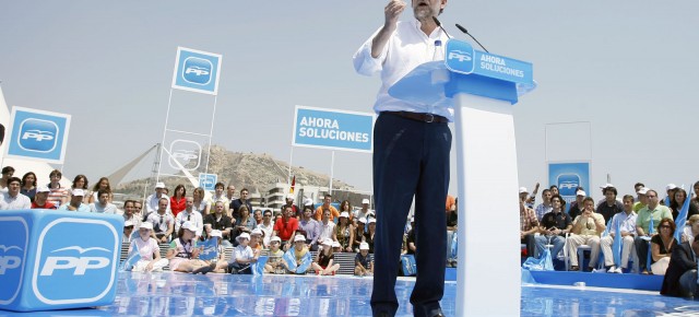 Mariano Rajoy ha acusado a Zapatero de Según Rajoy engañar sobre 