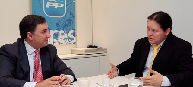 El secretario ejecutivo de Relaciones Internacionales, José Ramón García-Hernández, se reúne con el director global de Intel, Frank Martínez