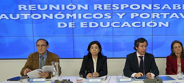 Carlos Floriano y Sandra Moneo se reúnen con los responsables autónomicos de Educación del PP