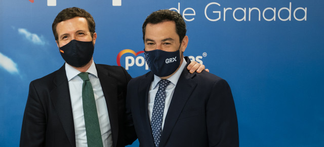 Pablo Casado y Juanma Moreno en un acto del PP en Granada