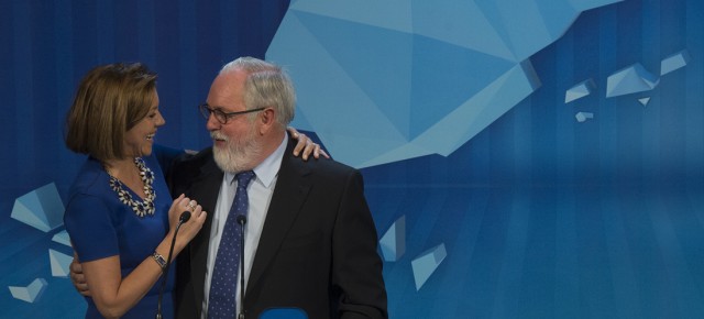 Arias Cañete y María Dolores de Cospedal durante el acto en Cuenca