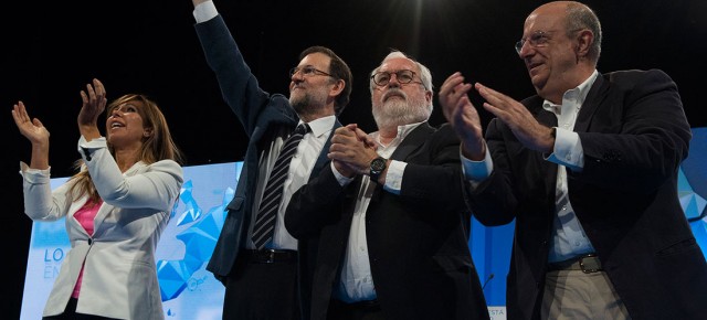 Miguel Arias Cañete acompañado por Mariano Rajoy y Alicia Sánchez Camacho en Barcelona