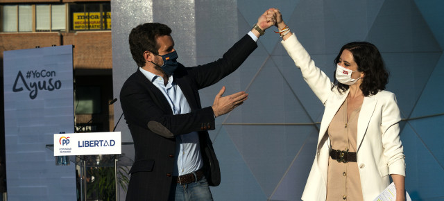 Pablo Casado e Isabel Díaz Ayuso en el acto de inicio de campaña en Madrid