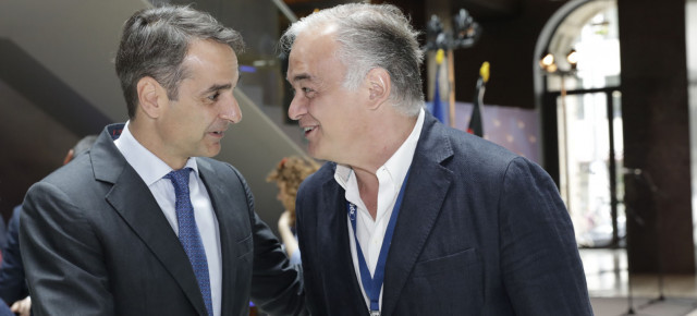 Esteban González Pons se reúne con el presidente del partido Nea Demokratia y líder de la oposición griega Kyriakos Mitsotakis