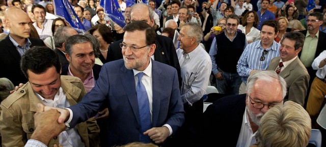 Mariano Rajoy y Arias Cañete a su llegada a un acto en Málaga