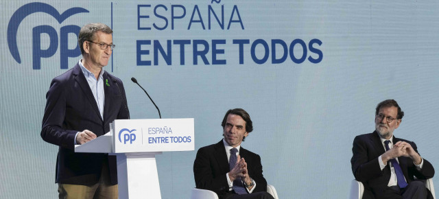 Alberto Núñez Feijóo, José María Aznar y Mariano Rajoy en la 26 Intermunicipal del PP