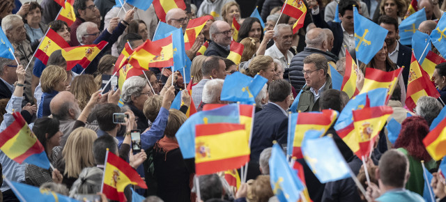 Alberto Núñez Feijóo en el mitin celebrado en Oviedo, junto a Diego Canga y Alfredo Canteli