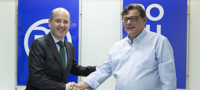 El Secretario Ejecutivo del PP en el Exterior Ramón Moreno junto al  Presidente del PP de España en Argentina, Carlos López Turconi