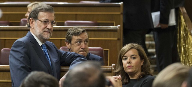 Mariano Rajoy con Soraya Sáenz de Santamaría y Rafa Hernando