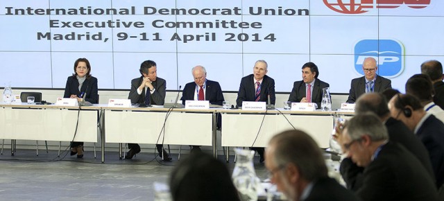 Carlos Floriano interviene en la reunión de la Unión Demócrata Internacional
