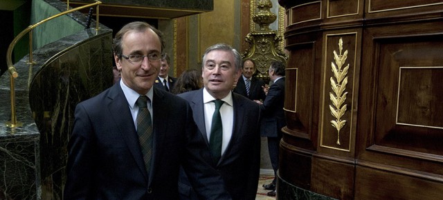 Alfonso Alonso y José Manuel Barreiro a su llegada al DEN 2014