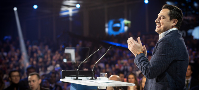 El presidente del PP Andaluz, Juanma Moreno, durante su intervención en la Convención Nacional
