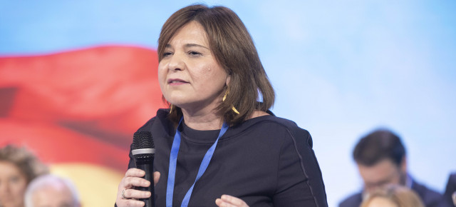 La candidata del PP en la Comunidad Valenciana, Isabel Bonig, durante su intervención en la Convención Nacional