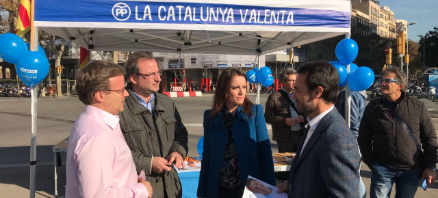 Andrea Levy en Barcelona, durante la precampaña a las elecciones catalanas del 21-D