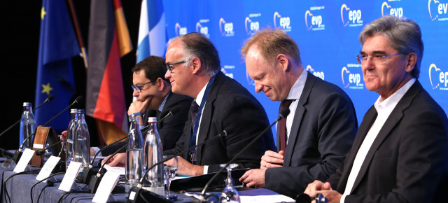 Esteban González Pons participa en una reunión de los populares europeos en Múnich