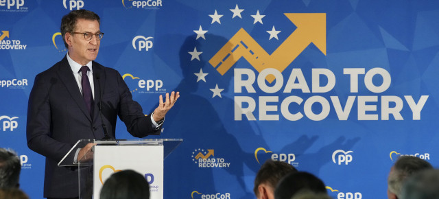 Alberto Núñez Feijóo en una conferencia organizada por el EPP en Barcelona 