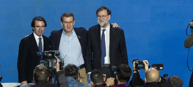 Alberto Núñez Feijóo, José María Aznar y Mariano Rajoy en la 26 Intermunicipal del PP